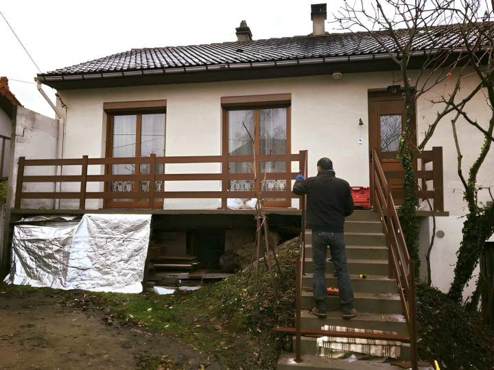 Main courante escalier en bois Morangis